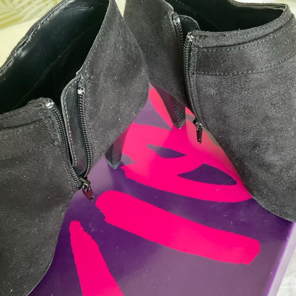 Fioni heeled half boot - Picture 3 of 8